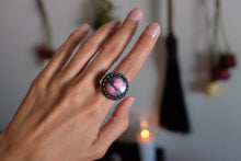 Load image into Gallery viewer, Size 7 Purple Labradorite ring
