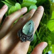 Load image into Gallery viewer, Bespoke Size Prehnite Bloom Ring