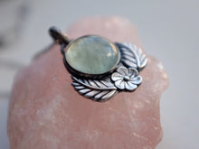 Load image into Gallery viewer, Bloom Green Fluorite pendant