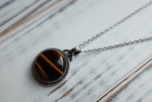 Load image into Gallery viewer, Round Tiger's Eye Pendant
