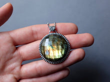 Load image into Gallery viewer, Faceted Labradorite pendant - Spiderweb bail