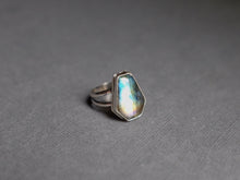 Load image into Gallery viewer, Size 8.5 Labradorite coffin ring