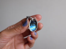 Load image into Gallery viewer, Labradorite Pendant - B
