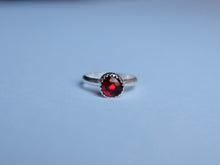 Load image into Gallery viewer, Size 5.25 Garnet ring