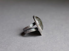 Load image into Gallery viewer, Size 8 Faceted Labradorite ring
