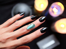 Load image into Gallery viewer, Size 5 Labradorite coffin ring