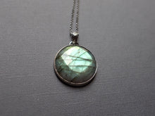 Load image into Gallery viewer, Faceted Labradorite pendant