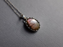 Load image into Gallery viewer, Purple Labradorite pendant