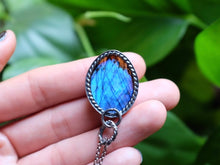 Load image into Gallery viewer, Labradorite Pendant 3