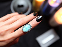 Load image into Gallery viewer, Size 6 Labradorite ring