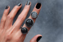 Load image into Gallery viewer, Size 8 New Moon Ring