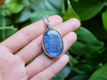 Load image into Gallery viewer, Labradorite Pendant