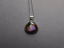 Load image into Gallery viewer, Purple Labradorite pendant - Spiderweb bail