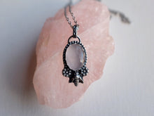 Load image into Gallery viewer, Honey Rose Quartz pendant