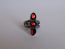 Load image into Gallery viewer, Size 8 Triple Garnet Ring