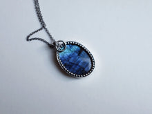 Load image into Gallery viewer, Labradorite Pendant