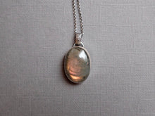 Load image into Gallery viewer, Orange Labradorite pendant