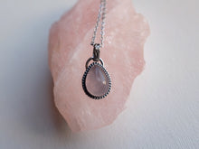Load image into Gallery viewer, Rose Quartz pendant