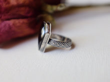 Load image into Gallery viewer, Lily Coffin Ring