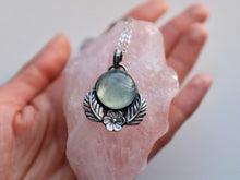 Load image into Gallery viewer, Bloom Green Fluorite pendant
