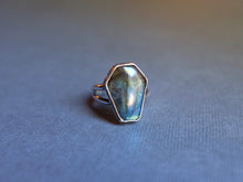 Load image into Gallery viewer, Size 8.5 Labradorite coffin ring