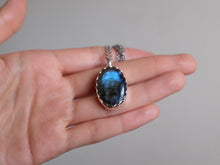 Load image into Gallery viewer, Labradorite Pendant - B