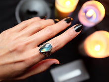 Load image into Gallery viewer, Size 6.5 Labradorite coffin ring