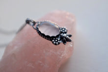 Load image into Gallery viewer, Honey Rose Quartz pendant