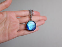 Load image into Gallery viewer, Round Labradorite Pendant