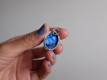 Load image into Gallery viewer, Labradorite Pendant
