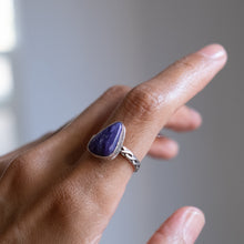 Load image into Gallery viewer, Size 8.75 Charoite Ring

