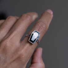 Load image into Gallery viewer, Size 8 Moss Agate Ring
