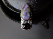 Load image into Gallery viewer, Size 10 Labradorite and Onyx ring
