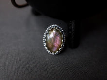 Load image into Gallery viewer, Size 11 Purple Labradorite ring
