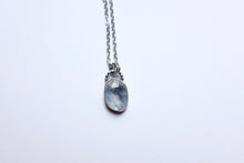 Load image into Gallery viewer, Faceted Moonstone pendant - beaded bail
