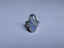 Load image into Gallery viewer, Size 6 Moonstone ring
