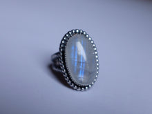 Load image into Gallery viewer, Size 8.5 Moonstone ring
