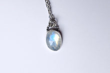 Load image into Gallery viewer, Faceted Moonstone pendant - beaded bail
