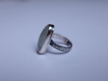 Load image into Gallery viewer, Size 6 Moonstone ring
