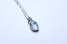Load image into Gallery viewer, Faceted Moonstone pendant - beaded bail

