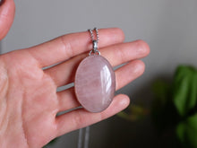 Load image into Gallery viewer, Oval Rose Quartz Pendant 2
